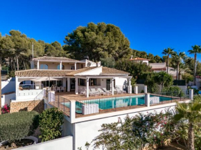 ROMERO - Managed by Almarina Villas